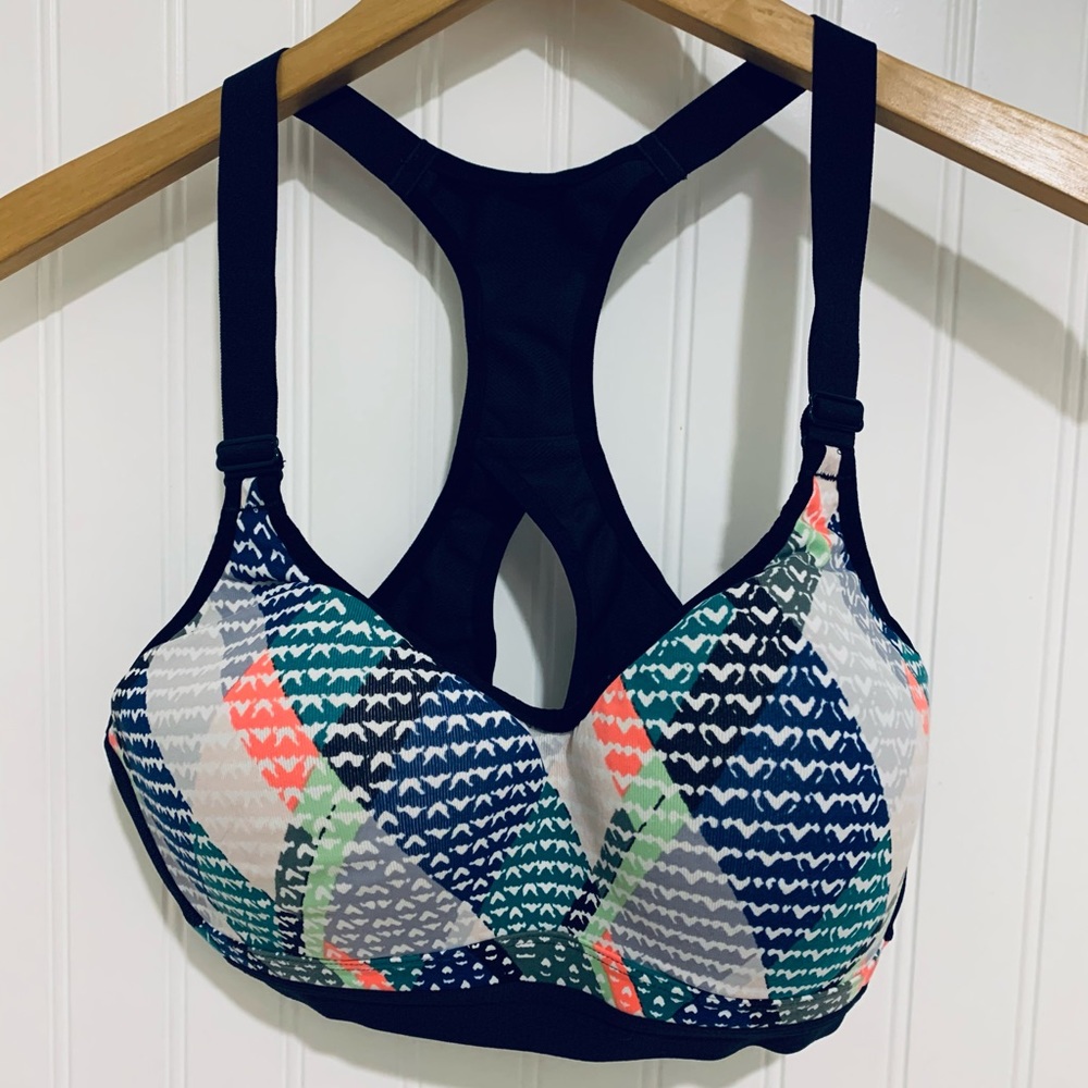 Victoria’s Secret Incredible print Sports Bra 36C - Picture 3 of 5